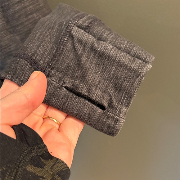 lululemon size 8 Charcoal Utility Jacket - Picture 4 of 5